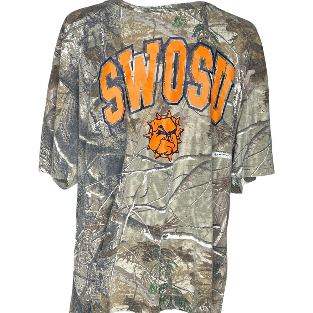 College House camouflage t-shirt with SWOSU and bulldog logo men's size xl